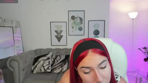 Kendall Jenner online show from February 18, 4:26 am