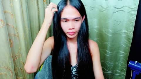 Kendall  online show from November 26, 6:15 pm