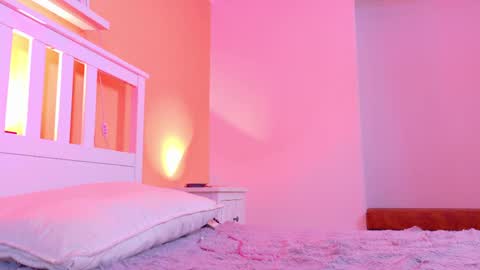  online show from June 3, 3:06 pm