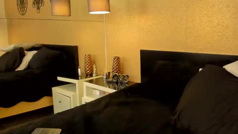 KENDRA online show from February 11, 4:33 am