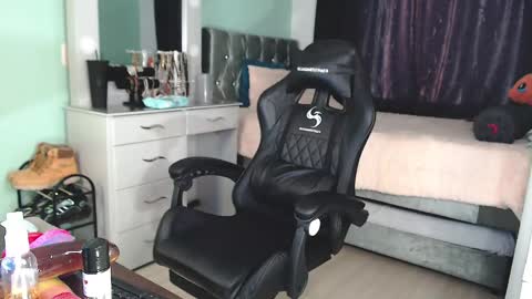 Chriss Morales online show from February 9, 7:19 pm