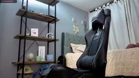 Chriss Morales online show from July 12, 2:04 am