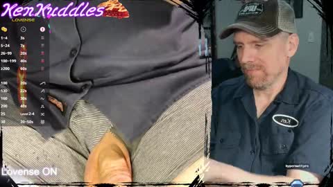 Snapshot of kenkuddles chatting on September 12, 2:35 am Ken Kuddles online show from September 12, 2:35 am