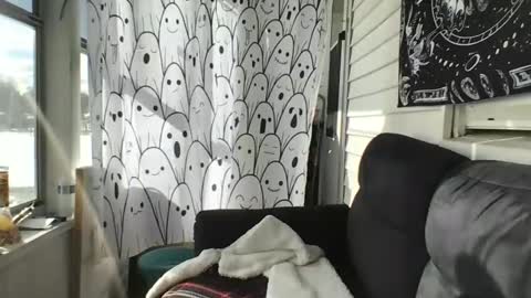 kenzibb online show from February 24, 7:06 pm