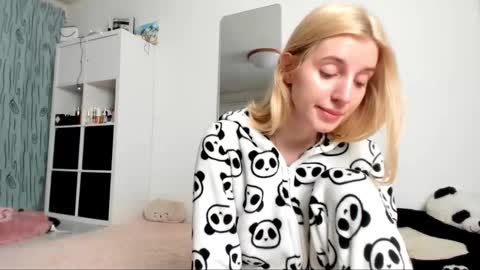 Kenzie online show from January 13, 5:01 am