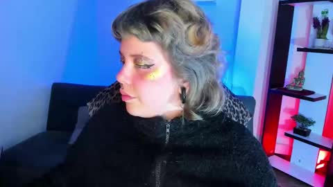 Kenzie online show from November 20, 6:01 am