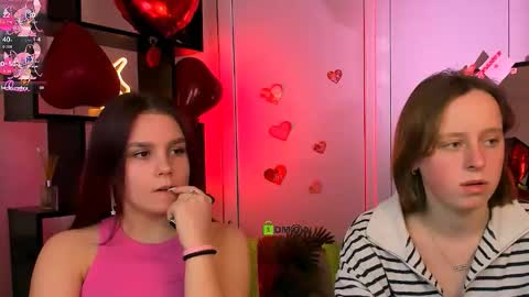 keuli_li online show from February 12, 6:39 am