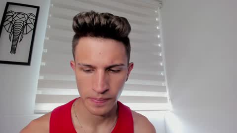Snapshot of kevin_ahs1 chatting on December 15, 4:26 pm Kevin Ahs online show from December 15, 4:26 pm