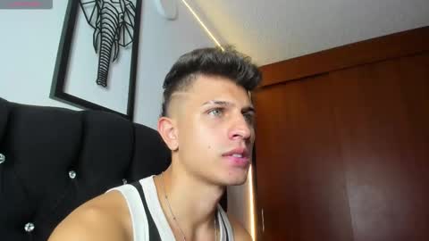 Kevin Ahs online show from December 4, 11:04 pm