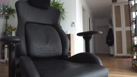 Kevin online show from April 8, 10:07 am