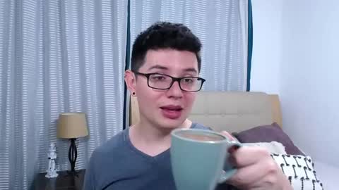 Kevin online show from April 8, 11:30 pm