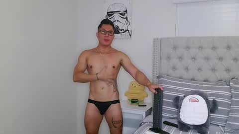 Snapshot of kevinkham chatting on October 20, 11:32 pm kevinkham online show from October 20, 11:32 pm