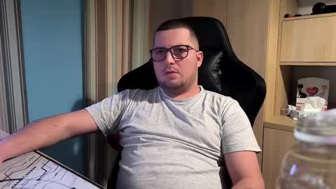 Kevinn online show from October 17, 8:35 pm