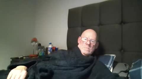 kevlooking4sez online show from January 8, 12:16 am