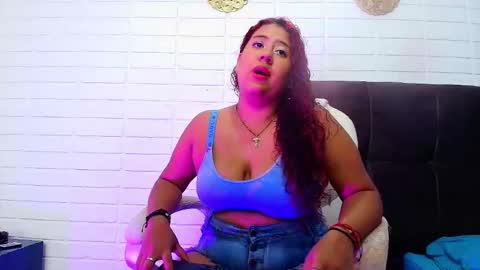 Keylen X online show from October 17, 8:35 pm