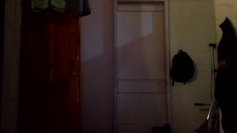 kharrileddie1 online show from May 28, 4:43 am