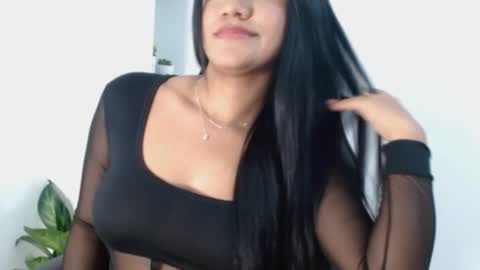 khatia_brooks1 online show from December 13, 6:10 am