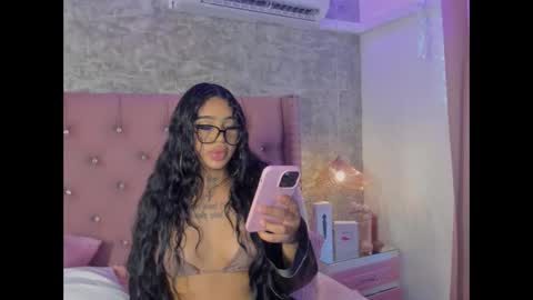 Khelany Isyy  online show from February 10, 4:32 pm