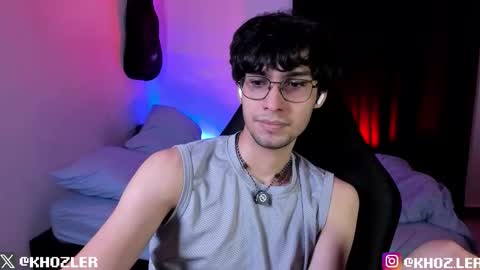 khozler_ online show from December 4, 3:33 pm