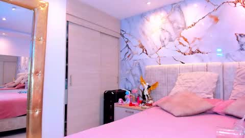    N         M online show from March 4, 1:13 am