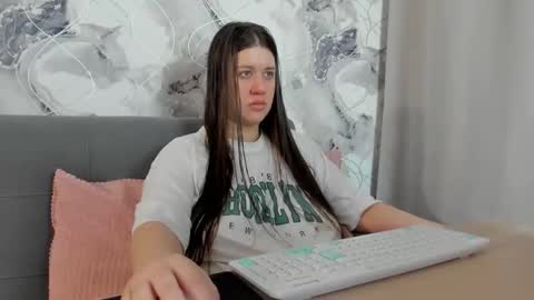 kianna_dior_ online show from January 15, 11:52 am