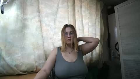 kianna_dior_ online show from February 11, 11:09 am