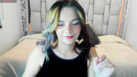 kiara Cruz online show from May 16, 8:29 pm