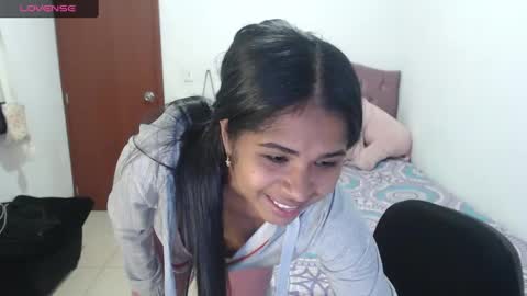 Snapshot of kiara_williamss chatting on February 26, 2:19 am Kiara online show from February 26, 2:19 am