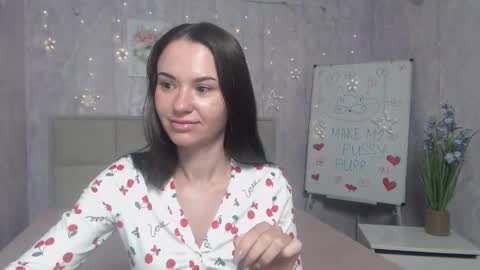 Snapshot of kiaracriegs chatting on October 11, 8:45 pm Kara online show from October 11, 8:45 pm