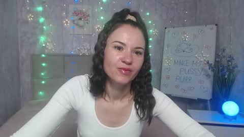 Snapshot of kiaracriegs chatting on October 4, 5:33 pm Kara online show from October 4, 5:33 pm