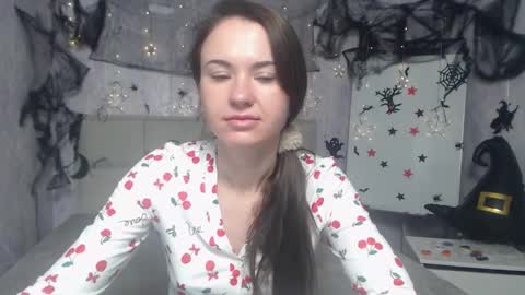 Snapshot of kiaracriegs chatting on October 19, 6:56 pm Kara online show from October 19, 6:56 pm