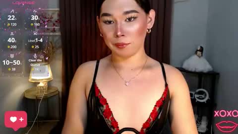 Im Mia online show from October 6, 7:26 am