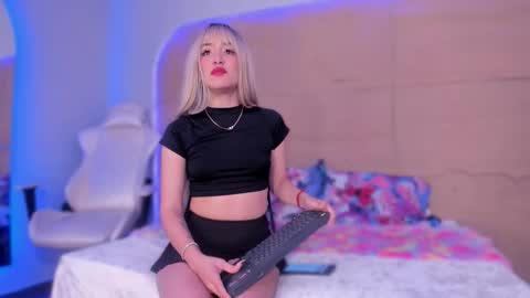 KIM COOPER online show from November 8, 10:51 am