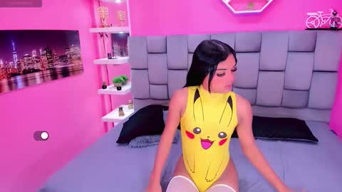 kiishanny online show from October 24, 9:15 pm