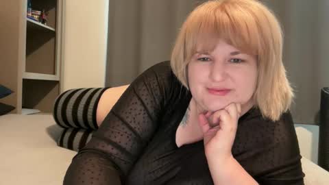 Kiki online show from April 13, 6:23 pm