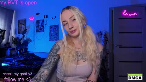 Kiki online show from February 18, 7:30 am