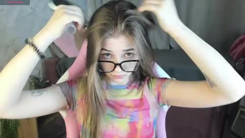 Kiki online show from April 30, 12:59 am