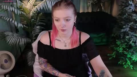 Kiki online show from January 11, 9:43 pm