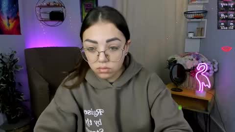 kiki_swan online show from January 19, 6:56 am