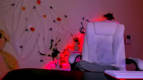 kim_boyd online show from October 16, 12:16 pm