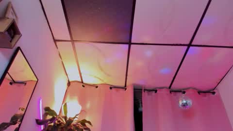 Snapshot of kim_burton_1 chatting on October 24, 10:54 pm Kimberly online show from October 24, 10:54 pm