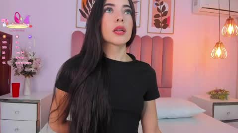 KIM  online show from April 20, 7:28 pm