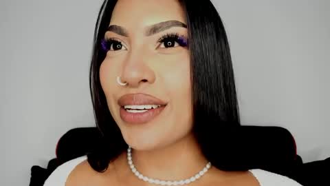 kim_mouth17 online show from June 5, 6:30 am