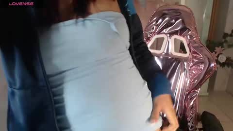 Kim  online show from December 3, 9:17 am