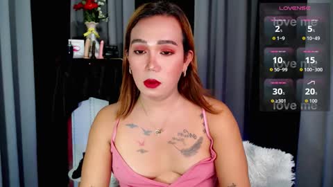 kimberllyfox online show from September 18, 8:18 am