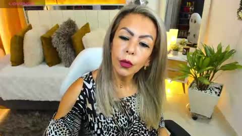 Kimberly  online show from June 26, 10:26 pm