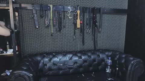  KIMBERLY SWAN  online show from February 20, 5:37 pm