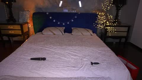 Kim online show from April 14, 1:36 pm