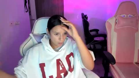 Snapshot of kimmi_foxy chatting on September 12, 11:29 pm kimmi online show from September 12, 11:29 pm