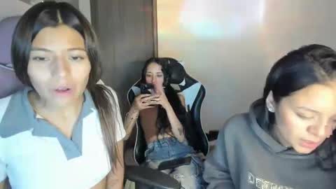 Snapshot of kimmi_foxy chatting on September 30, 11:26 pm kimmi online show from September 30, 11:26 pm